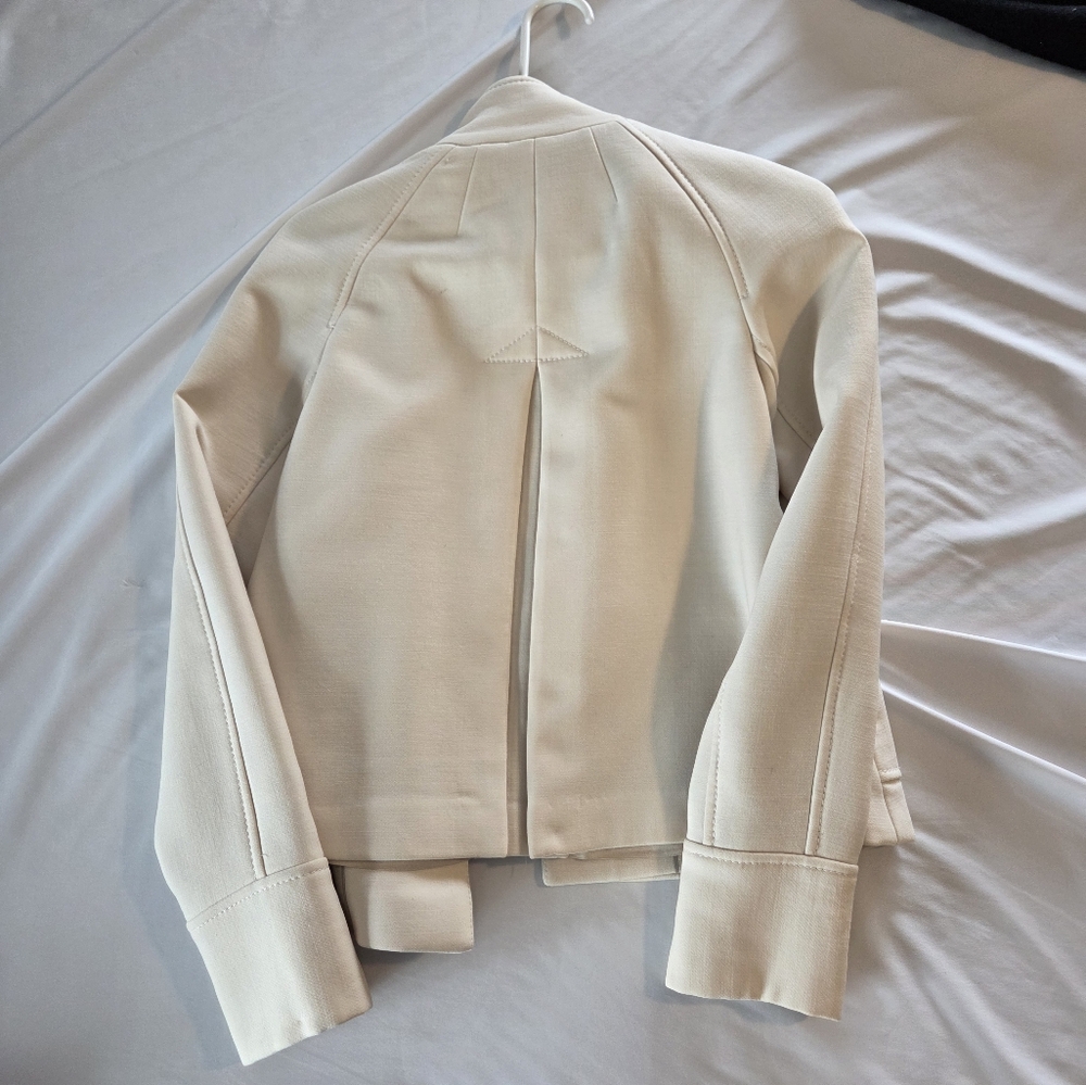 Banana Republic Women's Cream Jacket - Picture 4 of 4